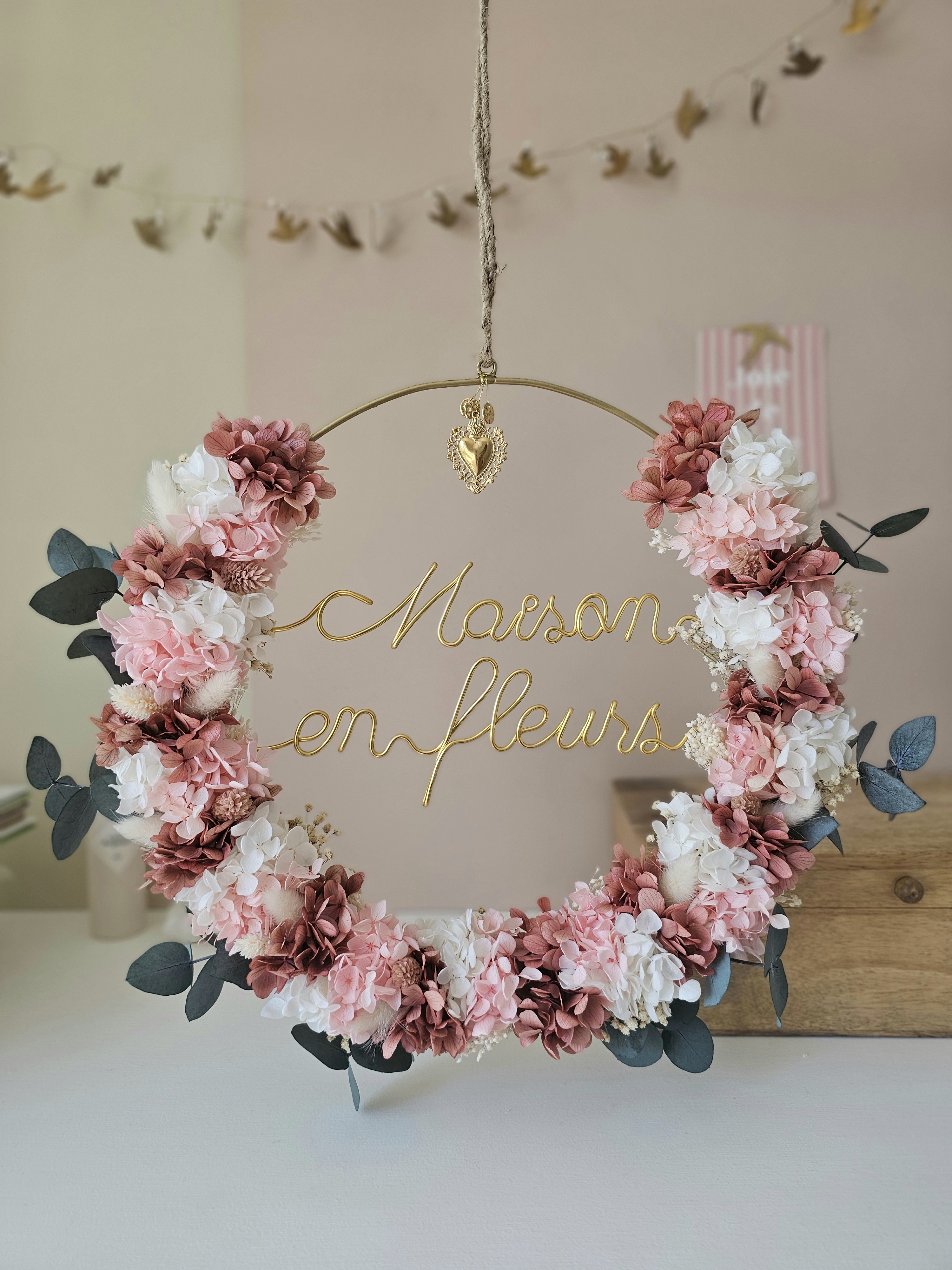 Couronne fleurs séchées mot doré fleurie 3/4